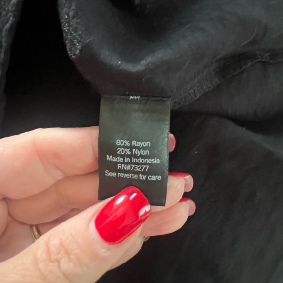 Simply Vera Vera Wang Black Sleeveless Women's Top Rayon Blend size XS - Picture 9 of 13